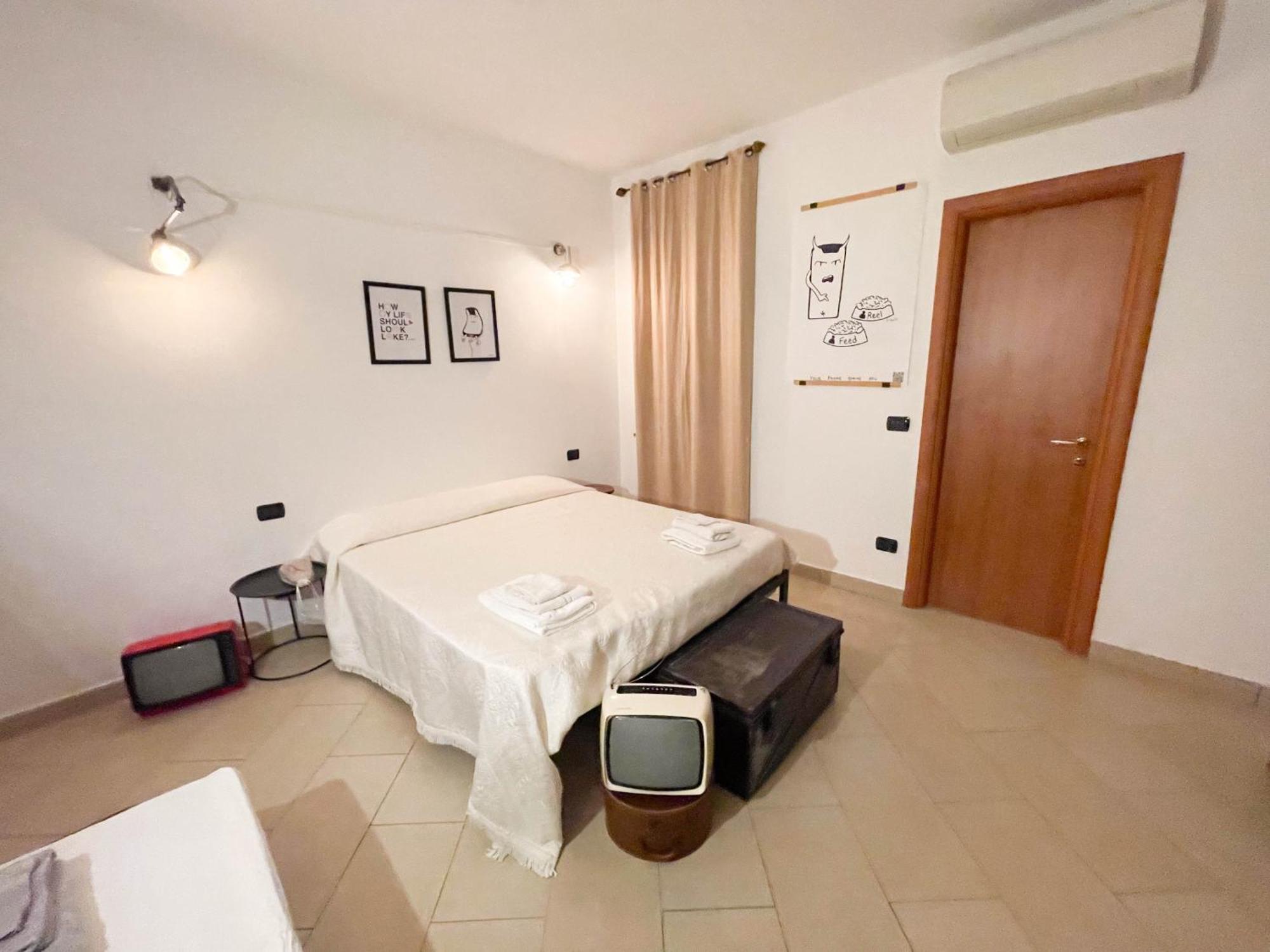 Incortedafabio Design Flat With Bikes Caronno Pertusella Luaran gambar