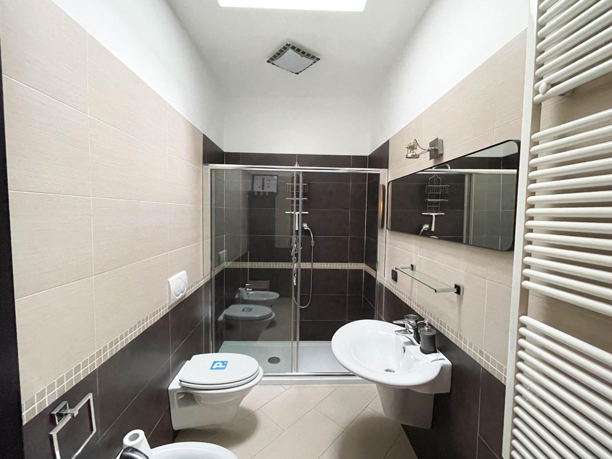 Incortedafabio Design Flat With Bikes Caronno Pertusella Luaran gambar