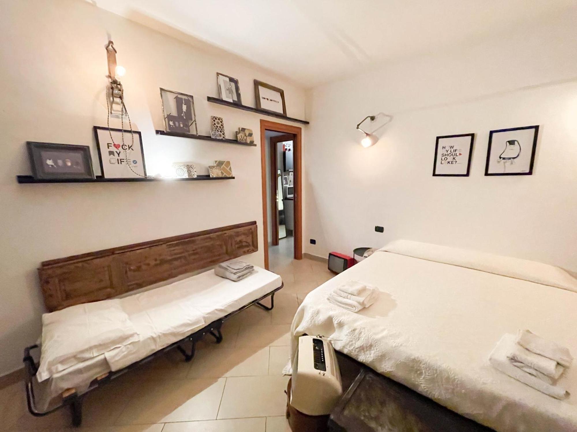 Incortedafabio Design Flat With Bikes Caronno Pertusella Luaran gambar